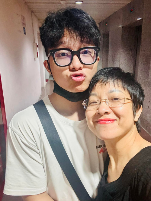 MC Thảo Vân và con trai Gia Bảo. MC Thảo Vân và con trai Gia Bảo.