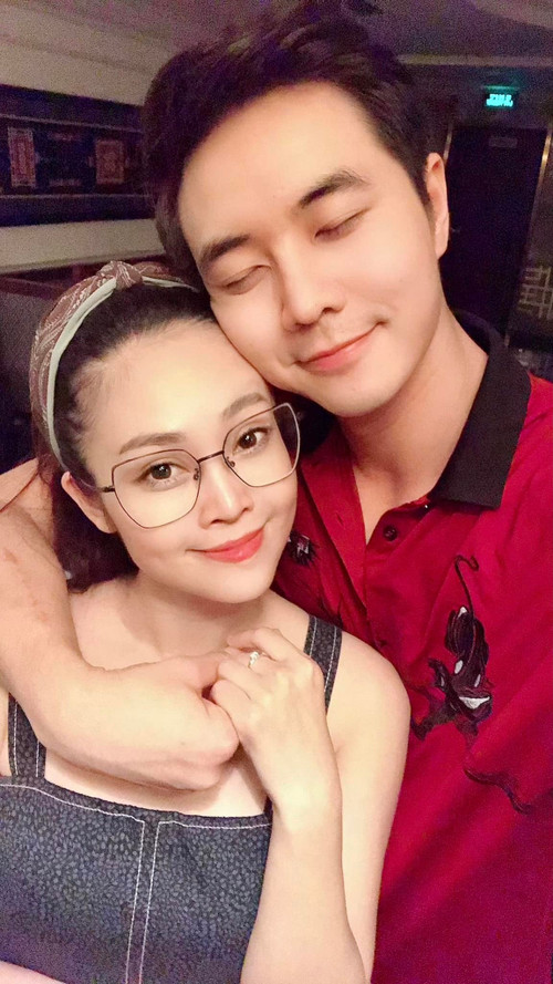 Đức Hiếu và MC Thùy Linh thường xuyên chia sẻ những khoảnh khắc đời thường ngọt ngào trên trang cá nhân.