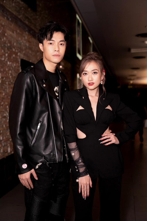 Theo chuyên gia, người nổi tiếng cần sử dụng người đại diện phát ngôn chuyên nghiệp, thay vì đấu tố nhau trên mạng xã hội. Theo chuyên gia, người nổi tiếng cần sử dụng người đại diện phát ngôn chuyên nghiệp, thay vì đấu tố nhau trên mạng xã hội.