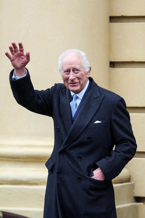 Vua Charles vừa phải chiến đấu với bệnh ung thư vừa phải thực hiện nghĩa vụ của quân vương. Ảnh: Reuters.