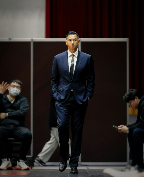 Trần Kiến Châu bị cư dân mạng tấn công vì nghi lây virus cúm A cho Từ Hy Viên. Ảnh: IG. Trần Kiến Châu bị cư dân mạng tấn công vì nghi lây virus cúm A cho Từ Hy Viên. Ảnh: IG.