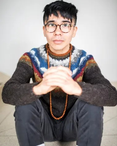 Ocean Vương cho rằng sách là thứ cứu rỗi cuộc đời anh. Ảnh: i-Images.