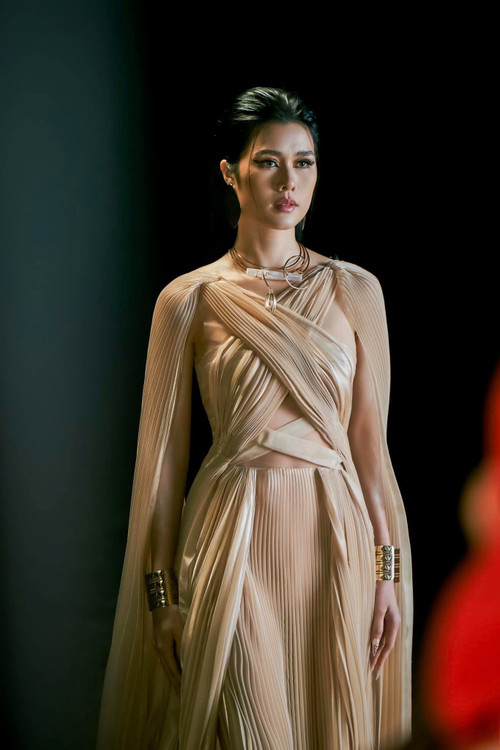 Ca sĩ Phúc Anh kết hợp với Tuấn Bác trong album Thena.