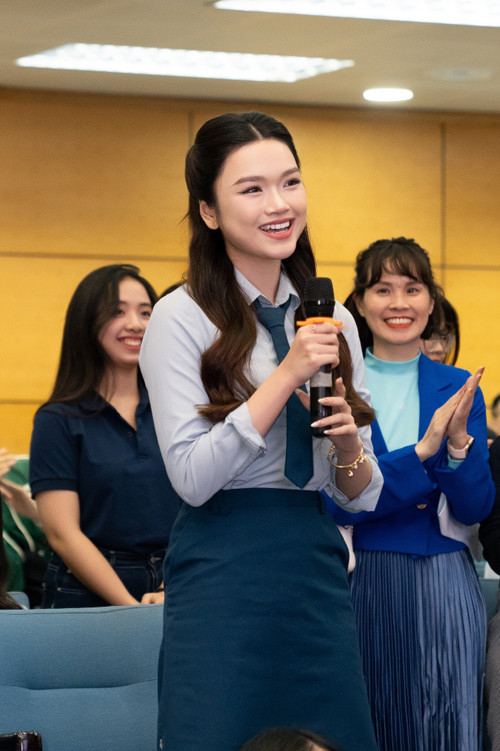 Hoa khôi Học viện Ngoại giao 2023 Đoàn Thị Xuân Linh đang cân nhắc đăng ký thi Hoa hậu Việt Nam 2024. Ảnh: BTC.