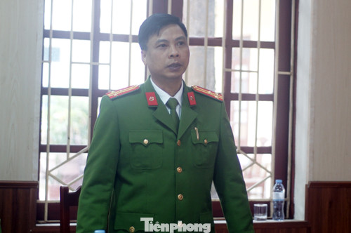 Thượng tá Hà Thanh Thủy – Trưởng Công an thị trấn Lang Chánh. Thượng tá Hà Thanh Thủy – Trưởng Công an thị trấn Lang Chánh.