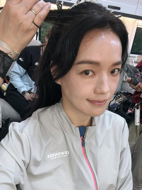 Thư Kỳ tự tin khoe mặt mộc ở tuổi 49. Ảnh: IG. Thư Kỳ tự tin khoe mặt mộc ở tuổi 49. Ảnh: IG.