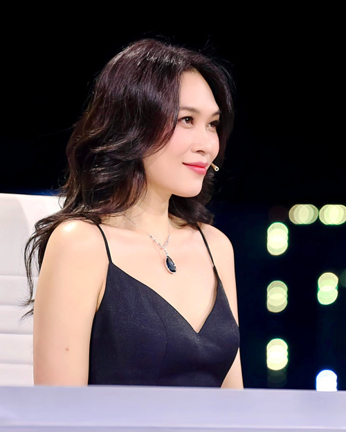 Mỹ Tâm mạnh dạn khoe bụng chứng minh không có bầu thu về nhiều icon "haha". Mỹ Tâm mạnh dạn khoe bụng chứng minh không có bầu thu về nhiều icon "haha".