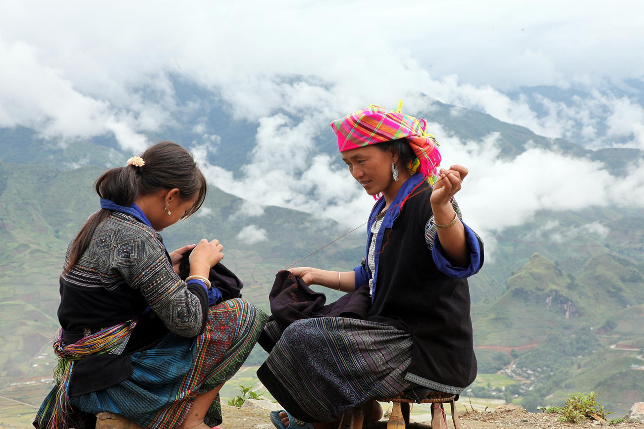 Chính vì thế, người Mông, người Thái sinh sống nơi này được ví như “ăn mây, uống gió, thở sương”.