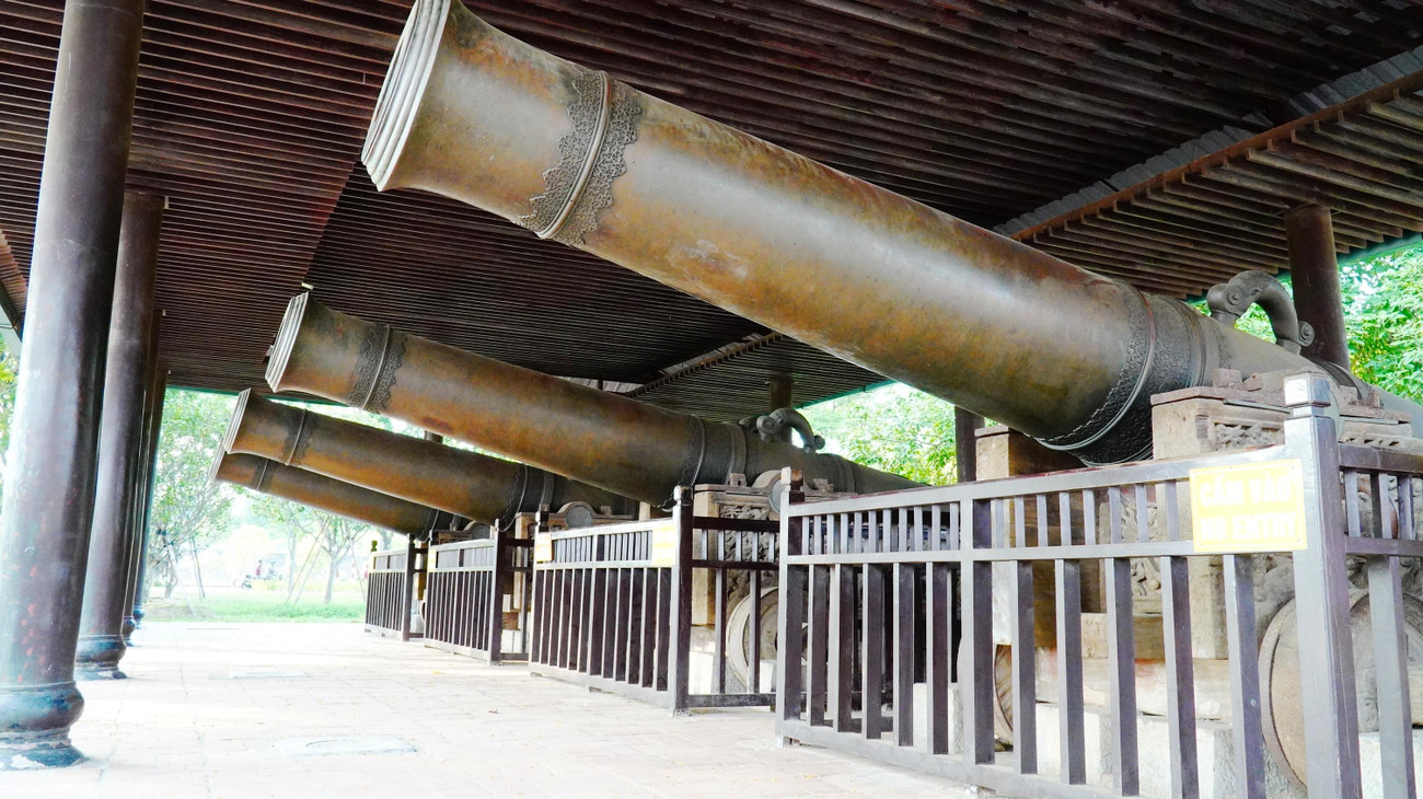 Trải qua hơn 200 năm, “Cửu vị thần công” vẫn giữ được sự nguyên vẹn, là một trong những thực thể rất có giá trị về lịch sử, văn hóa, mỹ thuật, kỹ thuật của hệ thống di sản văn hóa Huế thuộc quần thể Di sản văn hóa thế giới.