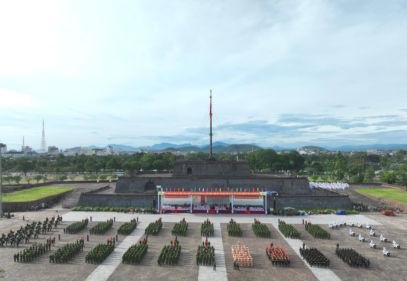 Hội thi có gần 1.500 vận động viên tham gia. Ngoài ra, còn có khoảng 600 cán bộ, chiến sĩ thuộc Bộ Tư lệnh Cảnh sát Cơ động, Bộ Tư lệnh Cảnh vệ - Bộ Công an tham gia biểu diễn kỵ binh, mô tô trên đường phố Huế.