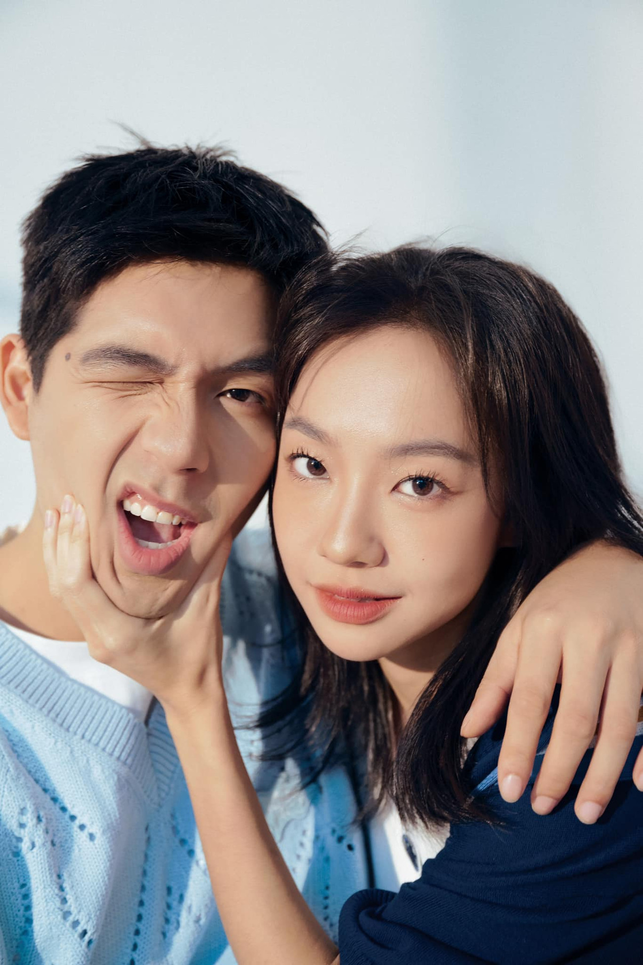 Sự ăn ý trong diễn xuất của Quốc Anh và Hoàng Hà khiến khán giả hoài nghi họ có tình cảm ngoài đời thực. Sự ăn ý trong diễn xuất của Quốc Anh và Hoàng Hà khiến khán giả hoài nghi họ có tình cảm ngoài đời thực.