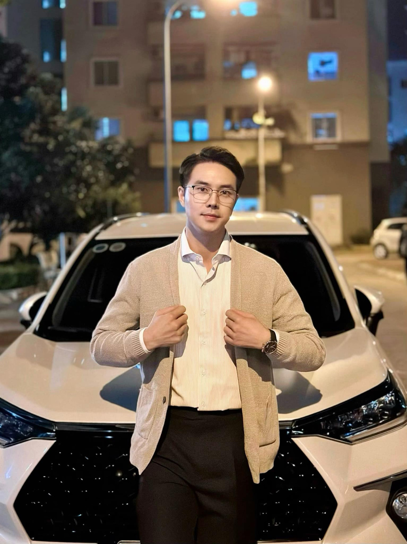 Nam diễn viên sở hữu ngoại hình đẹp và gu thời trang bắt mắt.