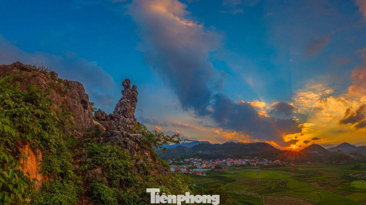 Dưới chân núi nàng Tô, làng Khòn Lèng, phường Tam Thanh cũng đã " thức dậy" -Ảnh: Chu Minh