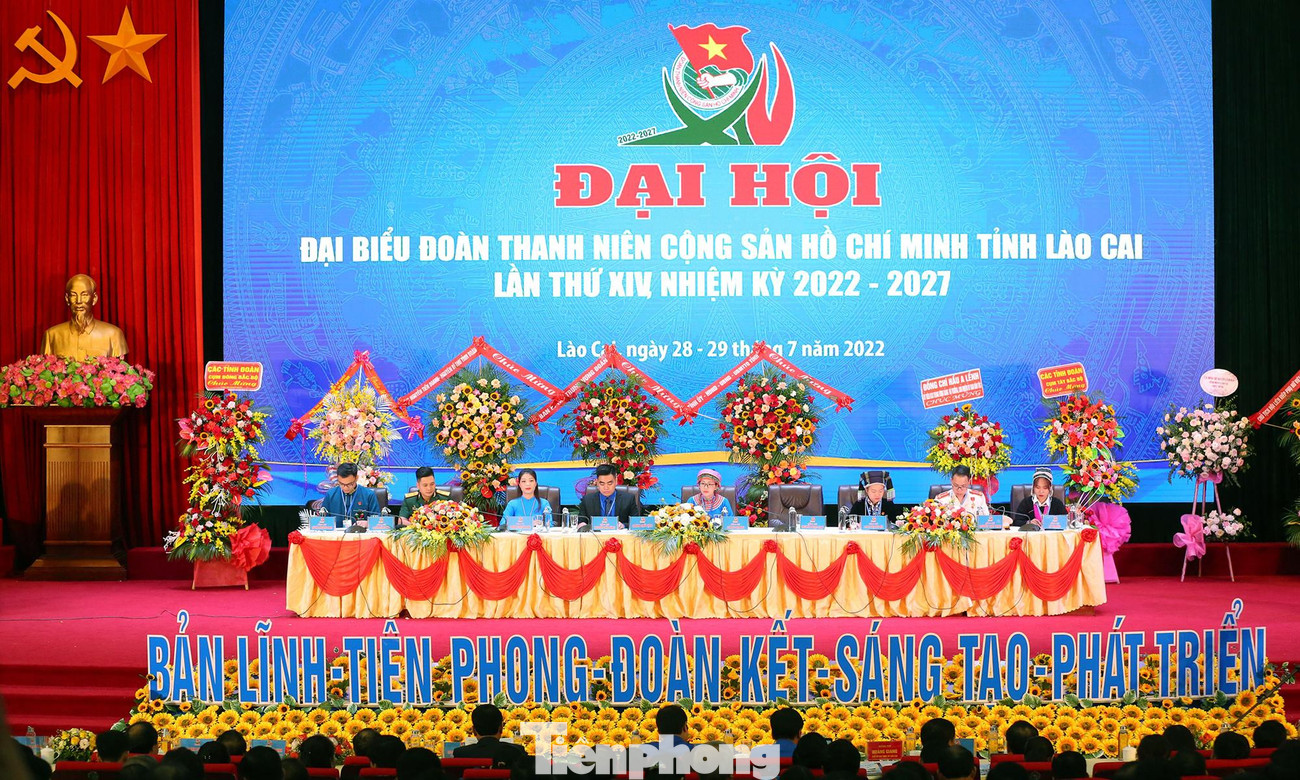 Trong phiên trọng thể, Đại hội đã báo cáo tình hình đại biểu; báo cáo các nội dung đã thực hiện tại các phiên thứ nhất, thứ hai của Đại hội.