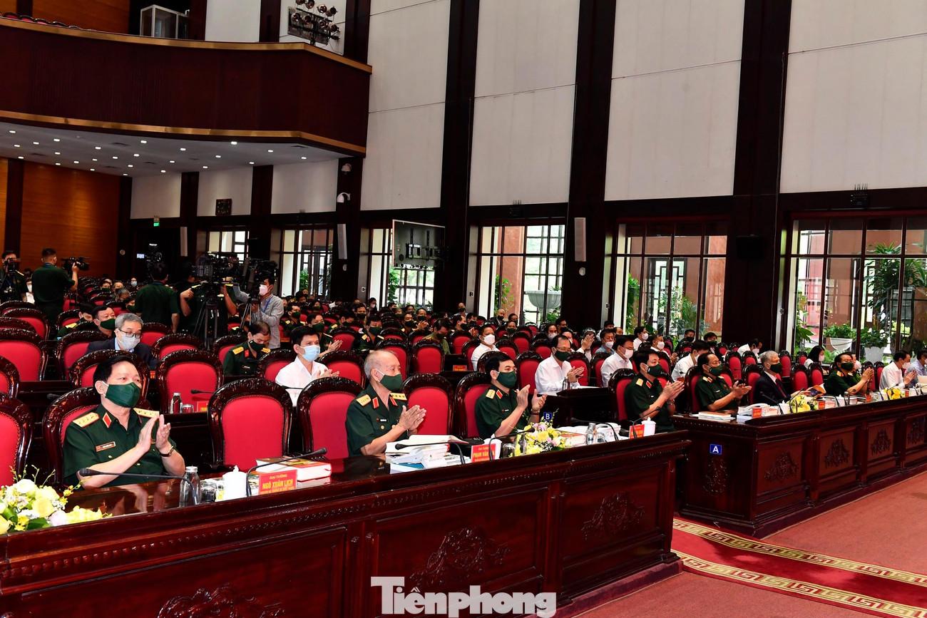 Các đại biểu tham dự hội thảo tại điểm cầu Bộ Quốc phòng Các đại biểu tham dự hội thảo tại điểm cầu Bộ Quốc phòng