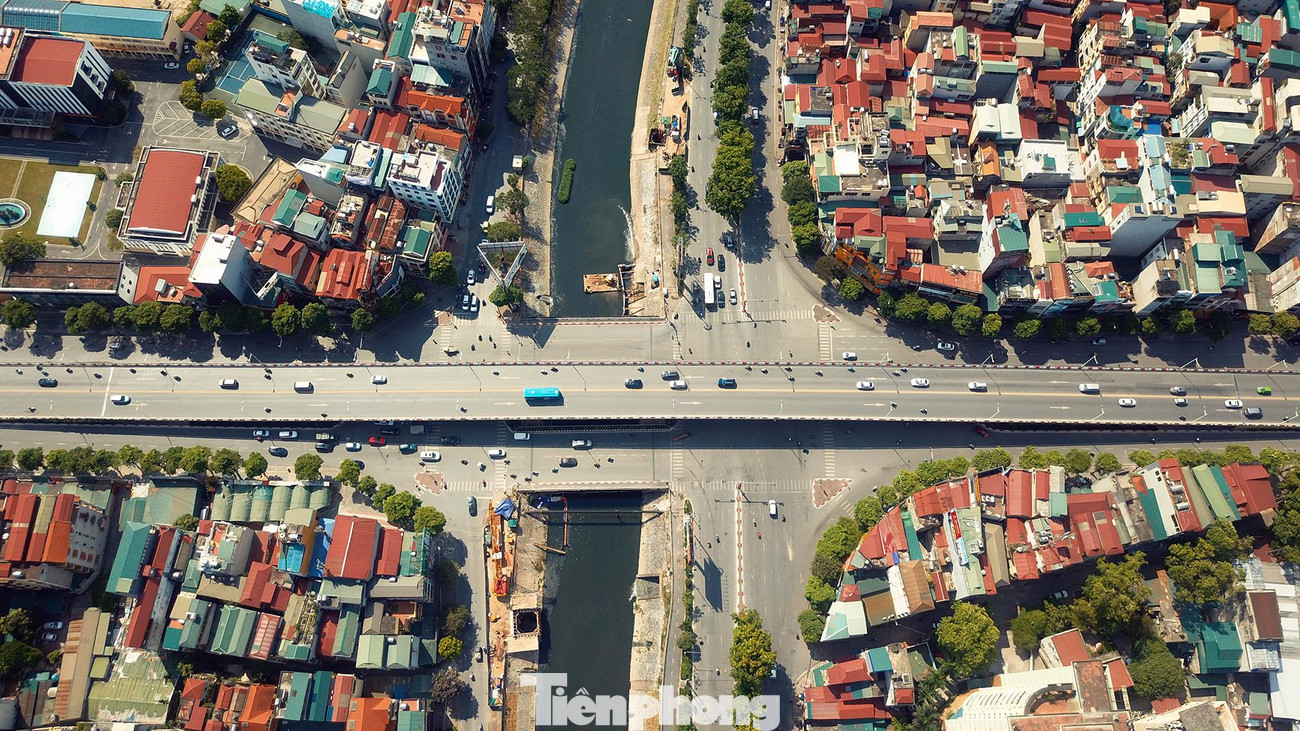 Trong ngày hôm nay (3/6) có thời điểm nhiệt độ ngoài trời ở Hà Nội lên tới hơn 40 độ C.