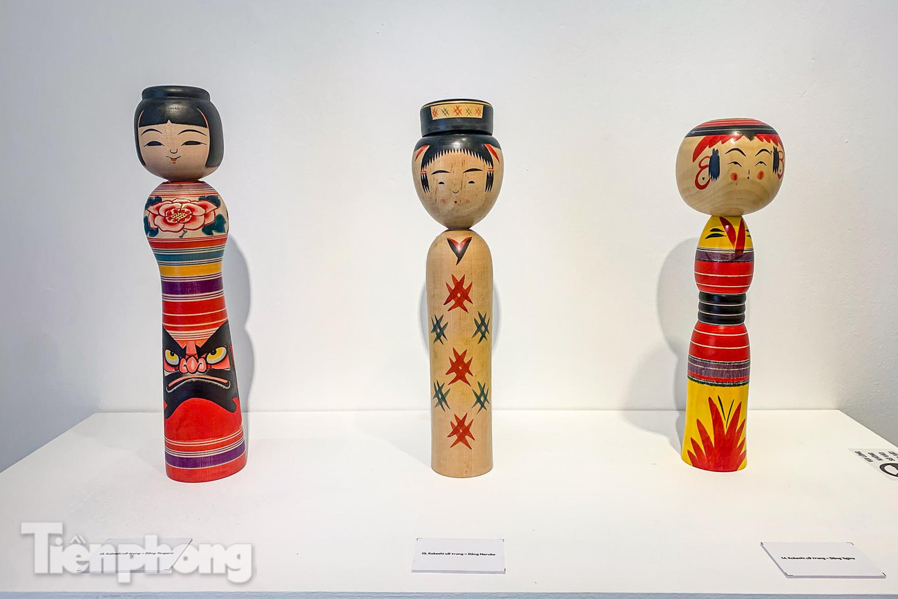 Các búp bê được trưng bày đều có một vẻ độc đáo riêng, kích thước khác nhau.