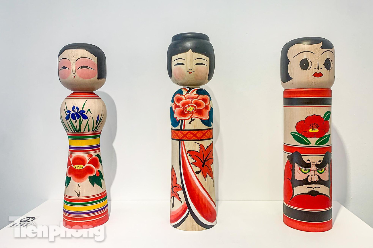 Nghệ nhân Kokeshi kế thừa truyền thống và sáng tạo thêm những mẫu Kokeshi hiện đại, thổi vào đó các xu hướng cuộc sống và phản ánh văn hóa đương đại, thu hút thế hệ trẻ. Kokeshi mang nhiều ý nghĩa độc đáo về lịch sử, tâm linh của địa phương, là biểu tượng của sự an lành và đã trở thành một món quà lưu niệm phổ biến đối với cả người dân Nhật Bản lẫn du khách quốc tế.