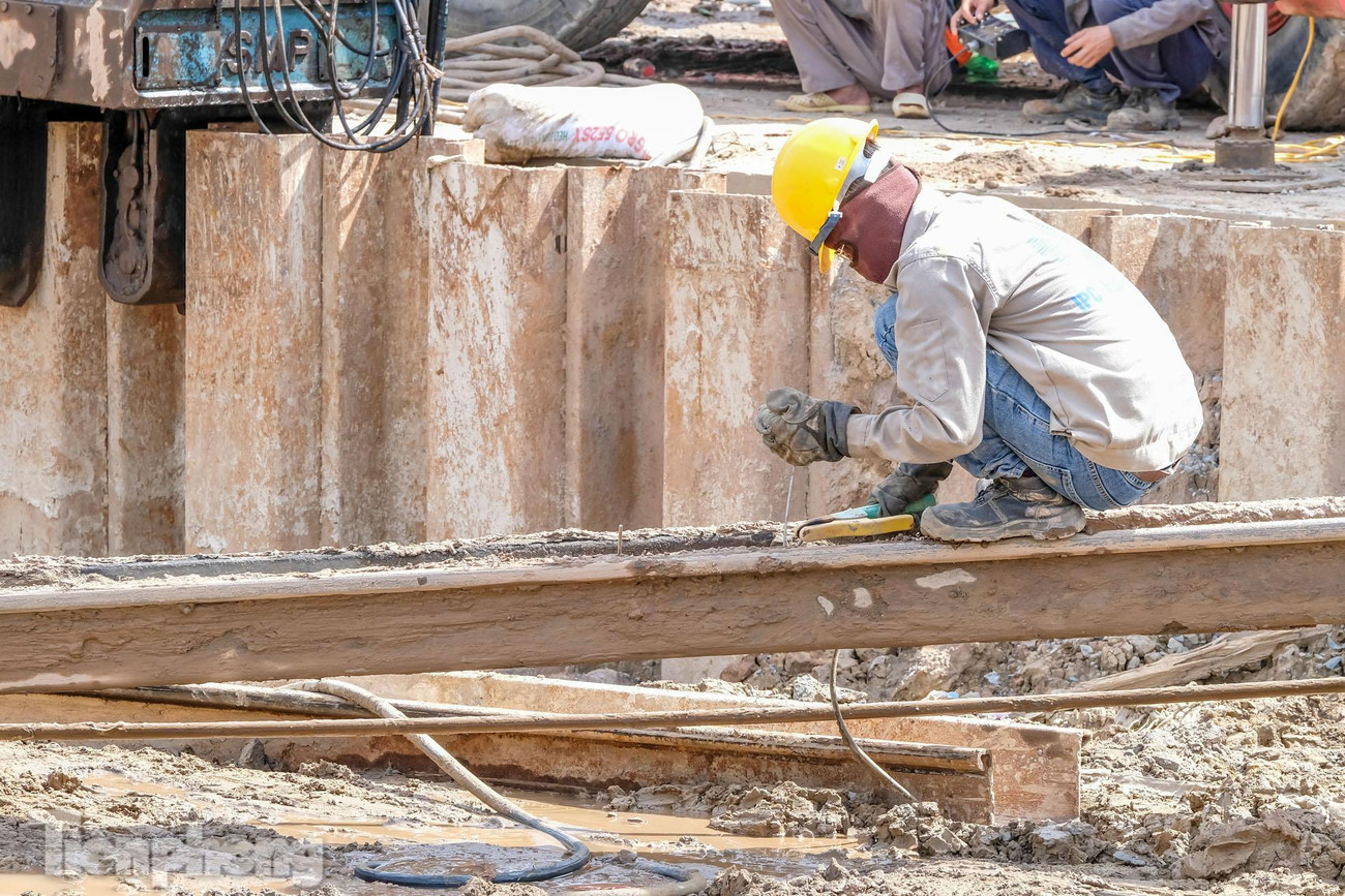 Tại khu vực này, công trình đã hoàn thành 70% khối lượng công việc.