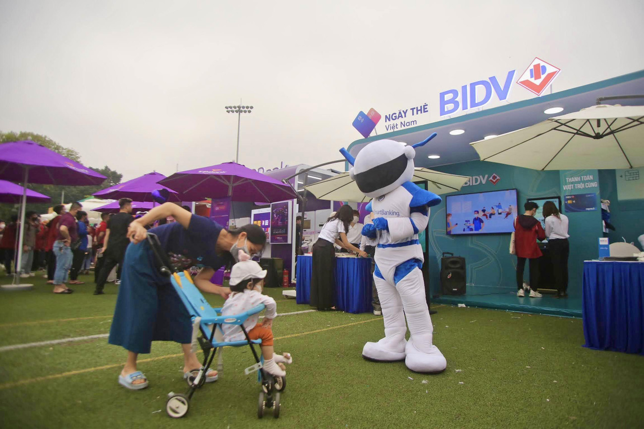 Bên cạnh hoạt động mở thẻ, gian hàng của BIDV còn tổ chức nhiều mini game thú vị.