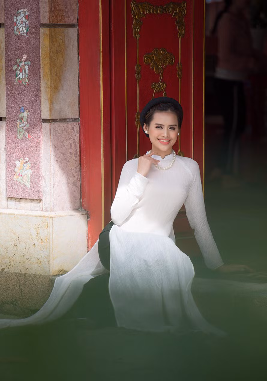 Nữ sinh Sài thành dịu dàng với áo dài khăn vấn ảnh 7