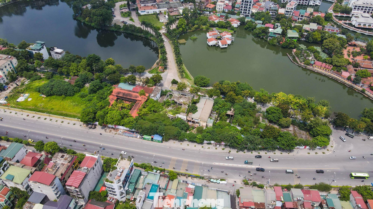 Tương tự là dự án công viên Hello Kitty nằm ở khu “đất vàng” quận Tây Hồ của Thủ đô đã được duyệt quy hoạch từ 2018 với tầng cao 8 tầng, mật độ xây dựng 80%. Tương tự là dự án công viên Hello Kitty nằm ở khu “đất vàng” quận Tây Hồ của Thủ đô đã được duyệt quy hoạch từ 2018 với tầng cao 8 tầng, mật độ xây dựng 80%.