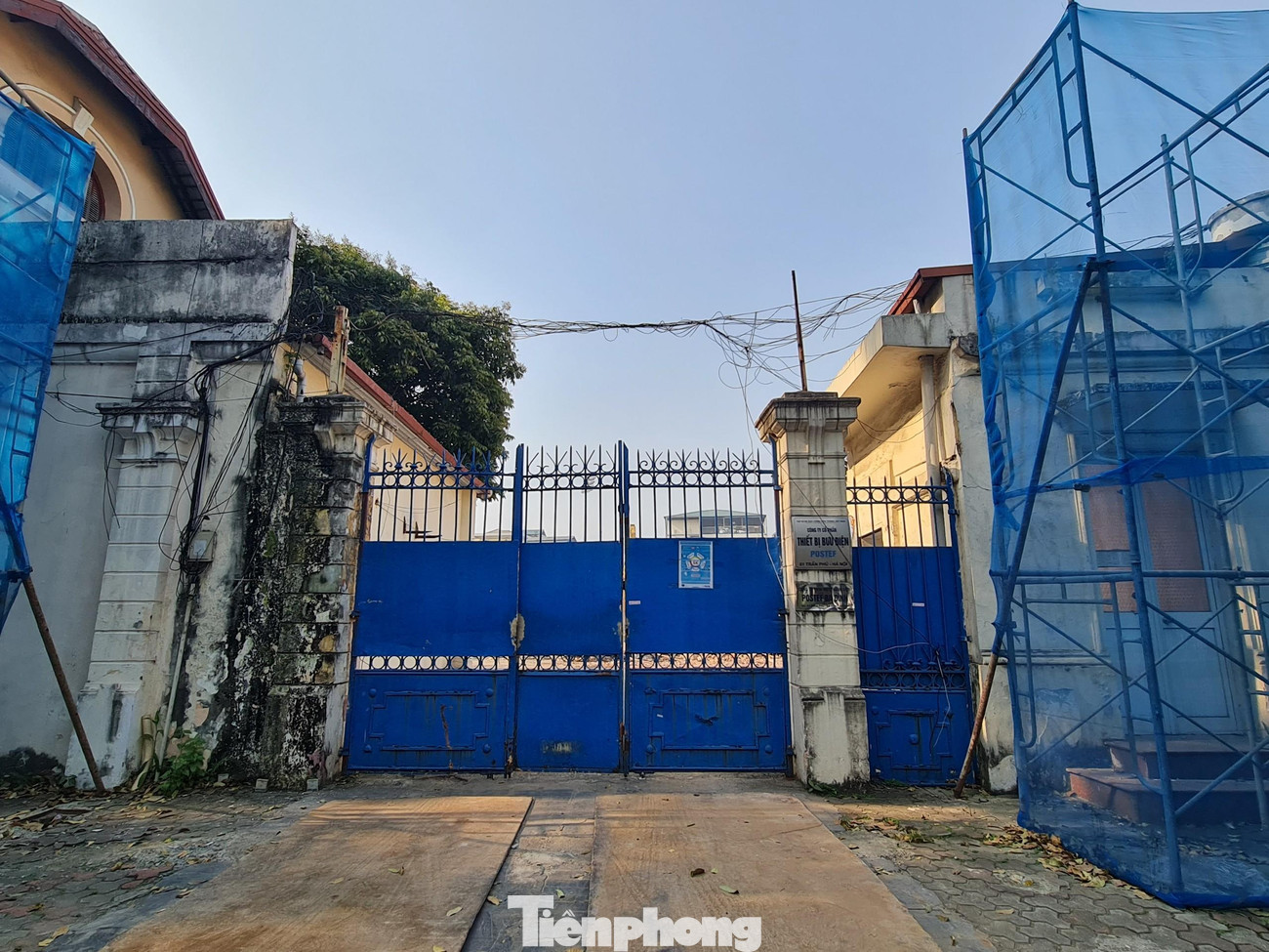 Khu đất rộng hơn 9.000m2 tại khu "đất vàng" quận Ba Đình là trụ sở chính và nhà máy sản xuất của Cty CP thiết bị Bưu điện (POSTEF).