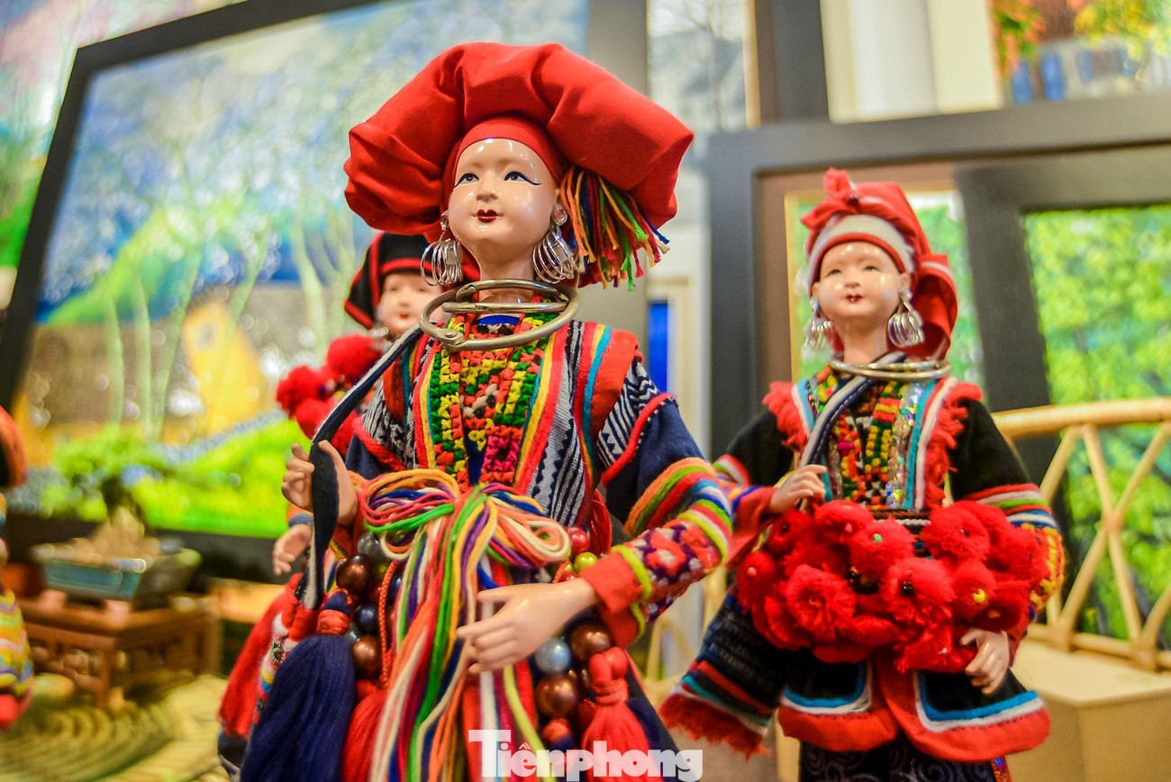 Búp bê không đơn thuần là quà tặng mà còn là cầu nối văn hóa.