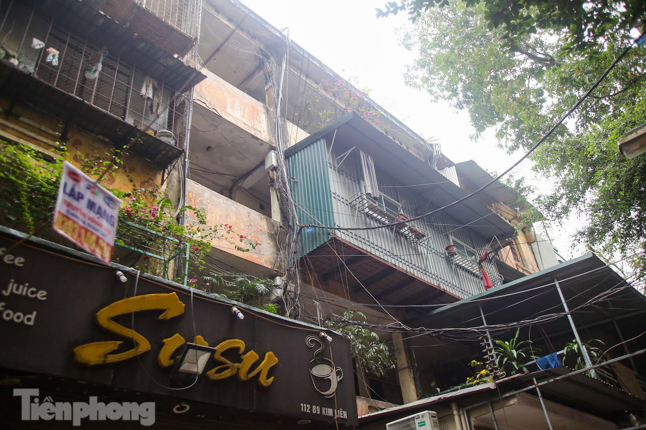 Những "chuồng cọp" kín mít không lối thoát.