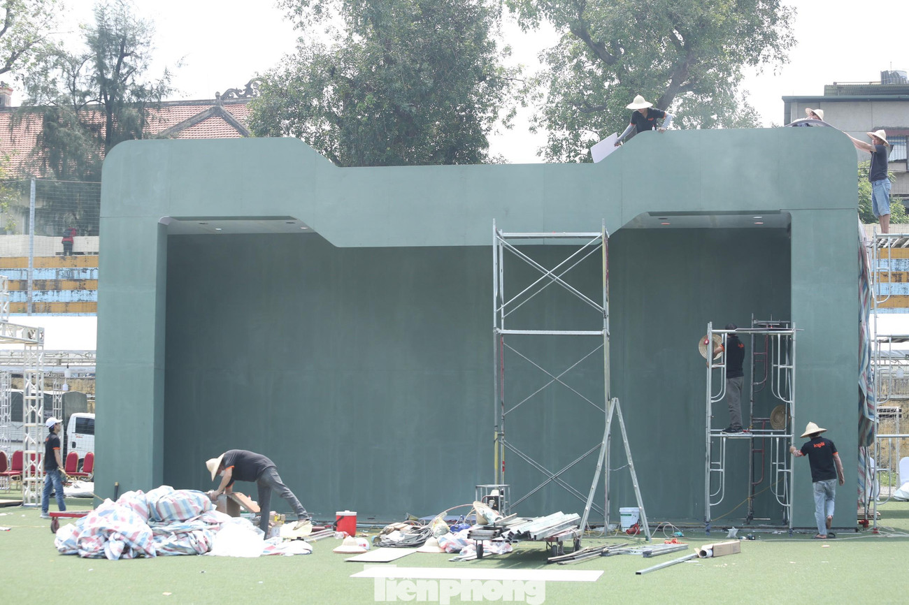 Mỗi gian hàng mang một màu sắc, thiết kế đặc trưng của từng đơn vị.