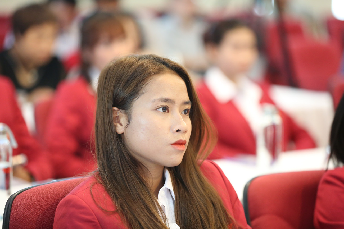 Những gương mặt rạng rỡ của đội tuyển điền kinh Việt Nam trong Lễ trao thưởng.