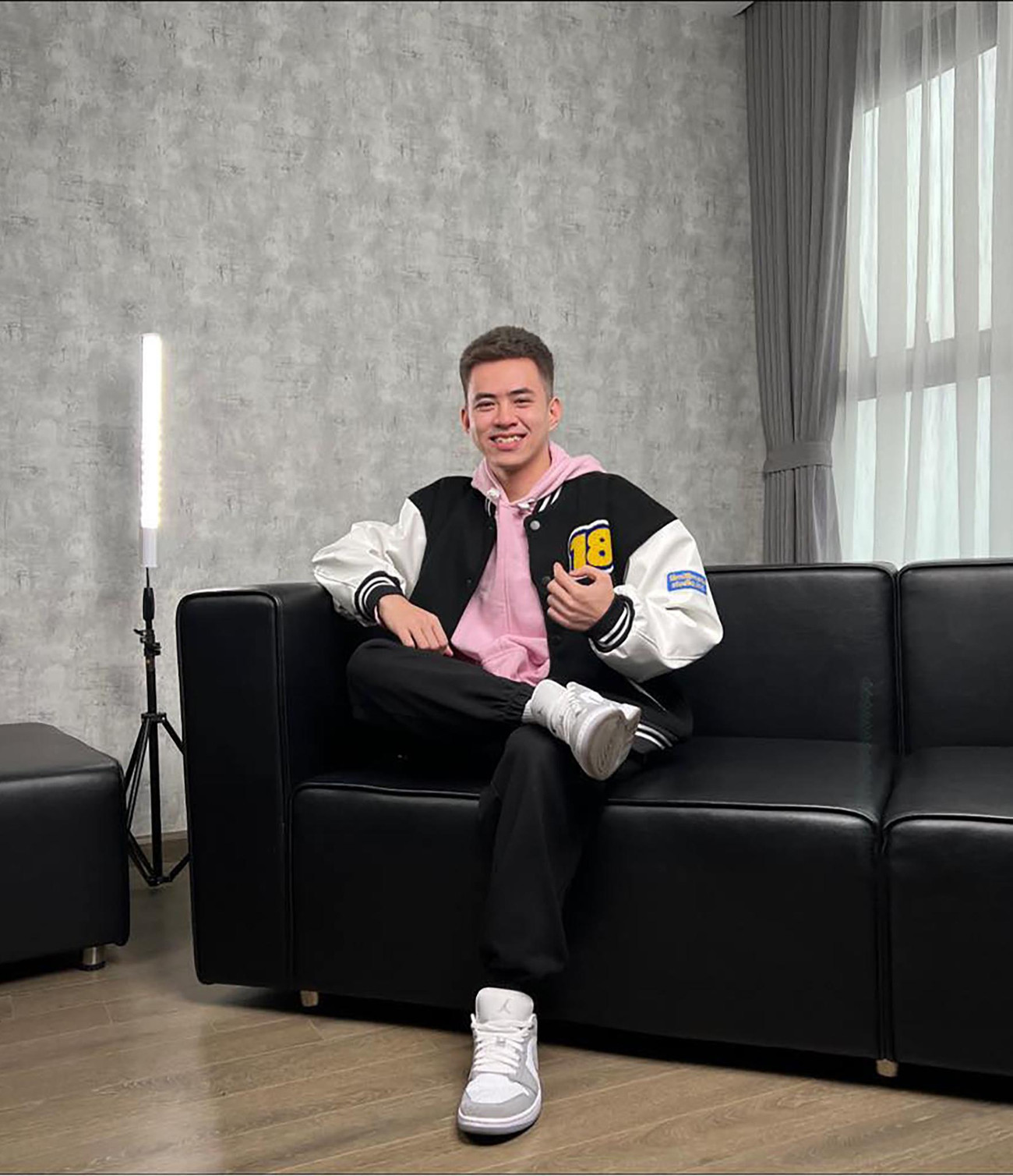 Đinh Dương Thành và khoảnh khắc đời thường. (Ảnh: Facebook ĐDT) Đinh Dương Thành và khoảnh khắc đời thường. (Ảnh: Facebook ĐDT)