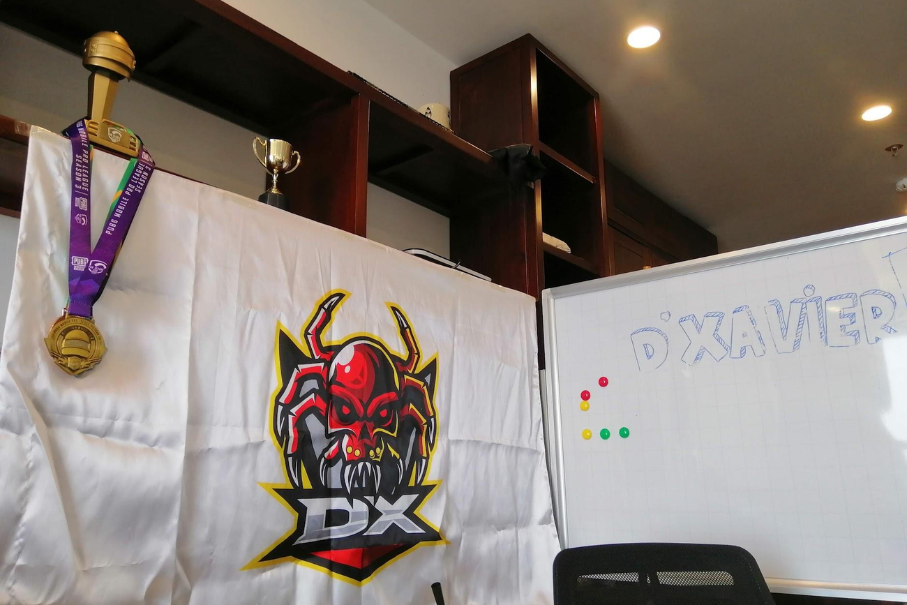 Đinh Dương Thành và tác giả bài viết tại Gaming House. (Ảnh: Nguyễn Đạt) Đinh Dương Thành và tác giả bài viết tại Gaming House. (Ảnh: Nguyễn Đạt)