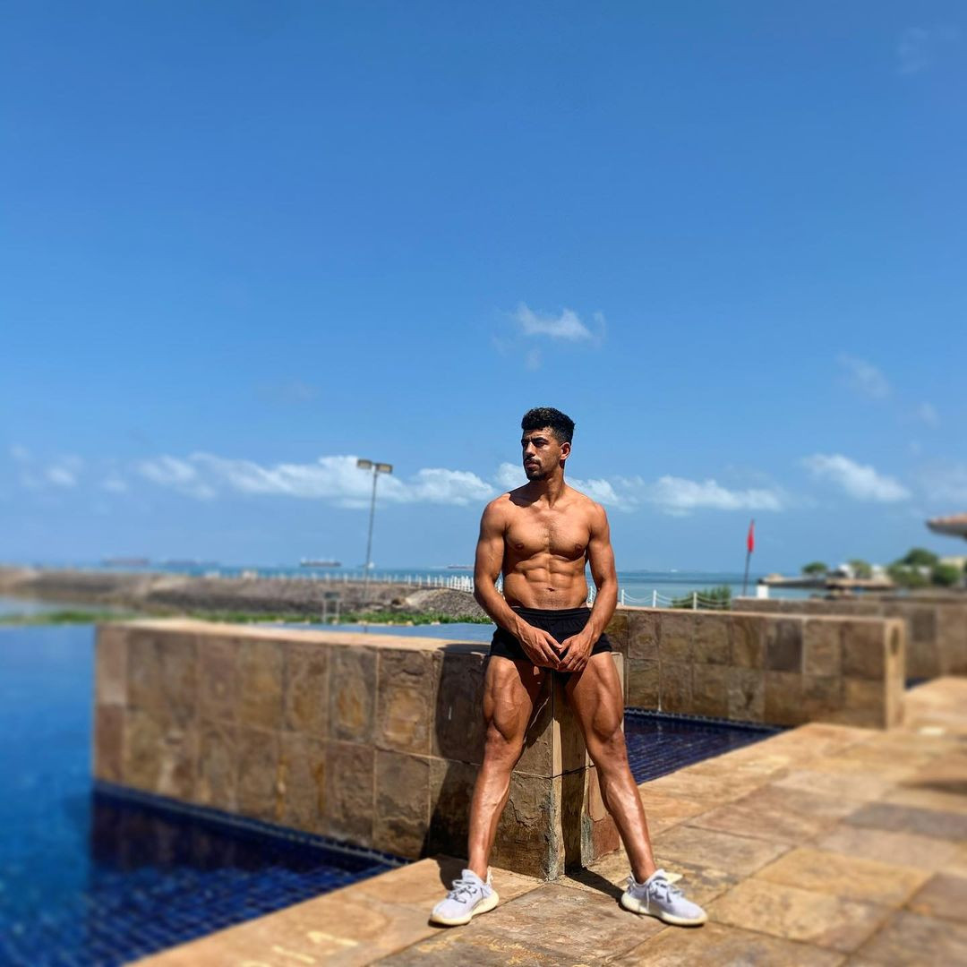 Để đảm bảo phong độ tốt nhất, Essam luôn tập luyện chăm chỉ và tuân thủ nghiêm túc chế độ dinh dưỡng.