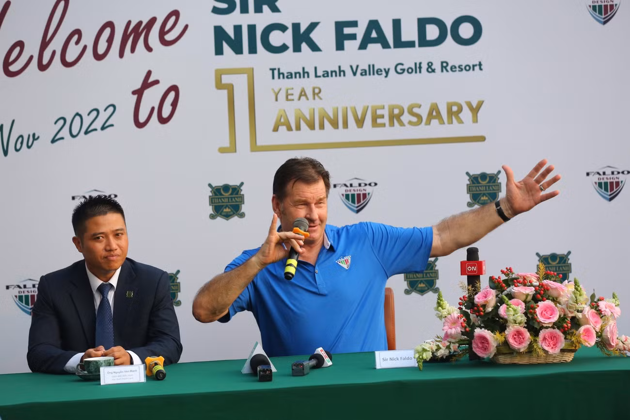 Các sắc thái của Sir Nick Faldo trong cuộc họp báo chiều 7/11 tại Thanh Lanh Valley Resort & Golf. Các sắc thái của Sir Nick Faldo trong cuộc họp báo chiều 7/11 tại Thanh Lanh Valley Resort & Golf.