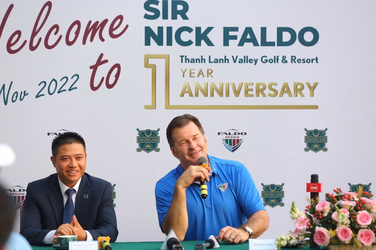 Các sắc thái của Sir Nick Faldo trong cuộc họp báo chiều 7/11 tại Thanh Lanh Valley Resort & Golf. Các sắc thái của Sir Nick Faldo trong cuộc họp báo chiều 7/11 tại Thanh Lanh Valley Resort & Golf.