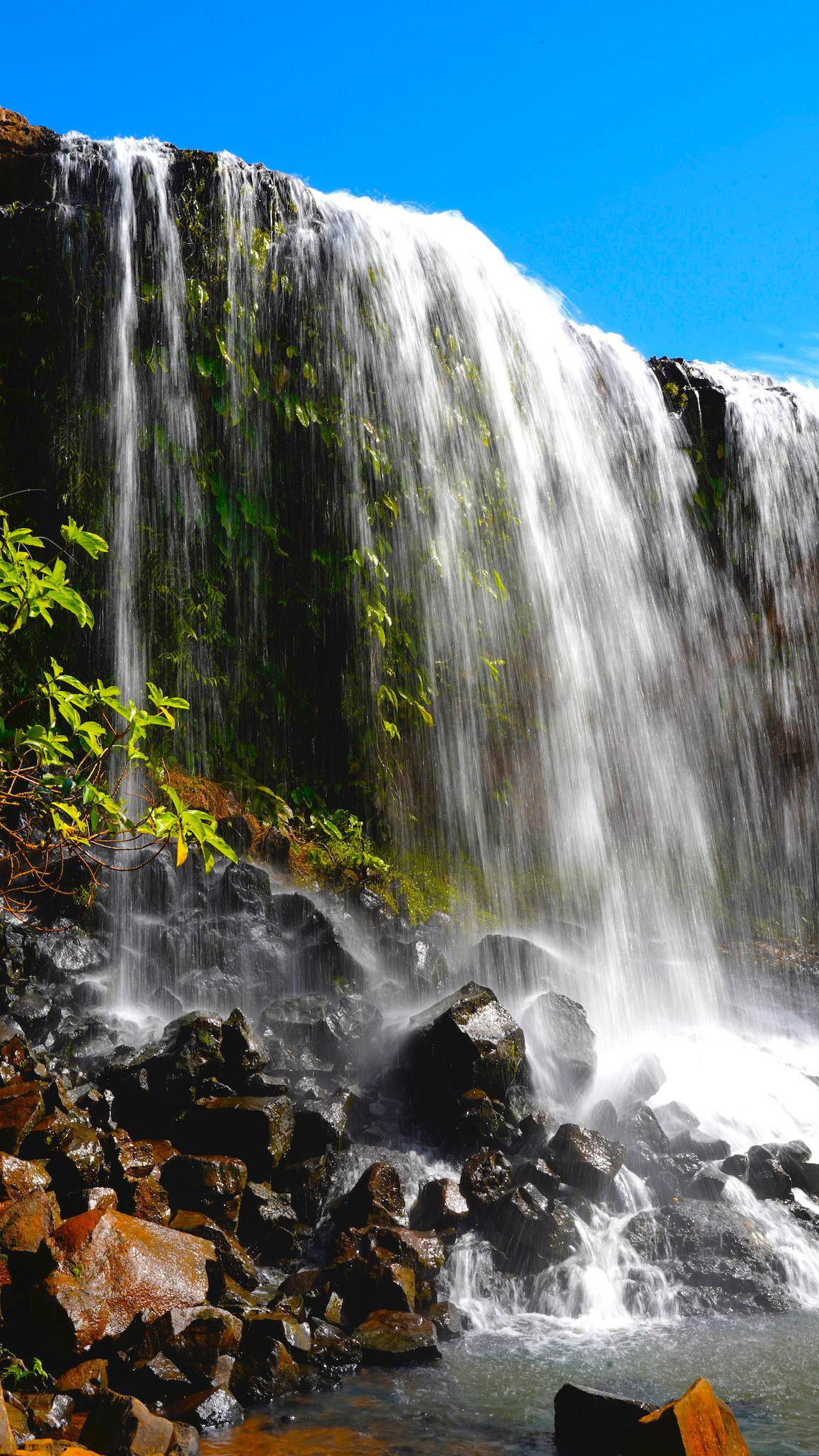 Thác nước đẹp như tranh vẽ.