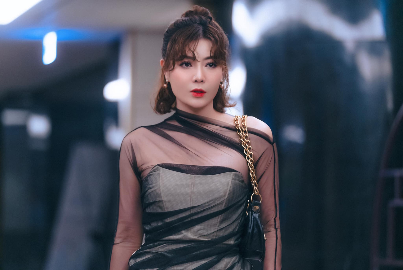 "Tôi chia sẻ những hình ảnh gợi cảm vì bản thân, không phải để thả thính hay nhắm tới ai cả", Thanh Hương nói.