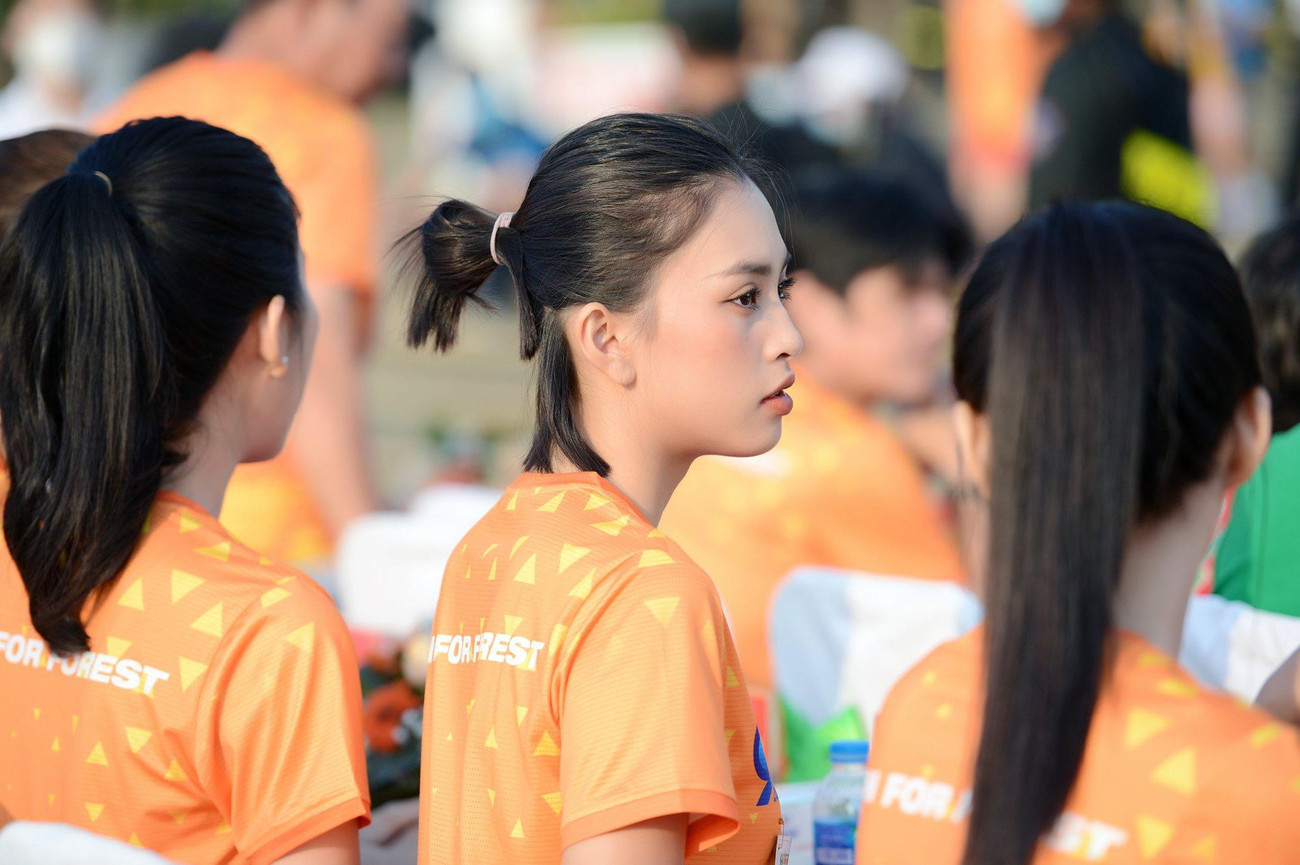 Khoảnh khắc xinh đẹp hút hồn của Hoa hậu Trần Tiểu Vy.