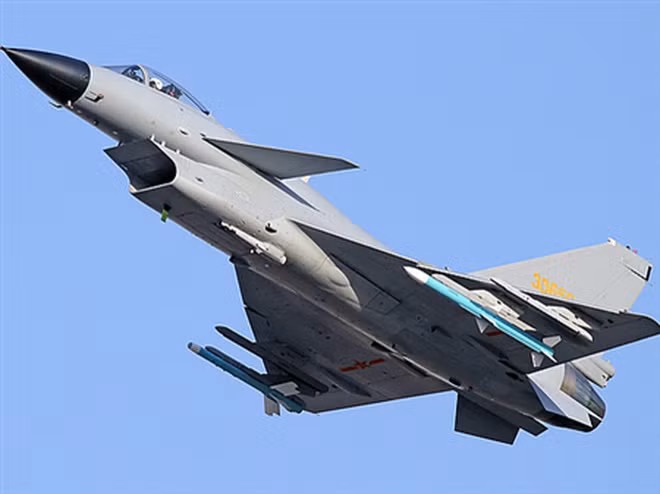 Trung Quốc khoe loạt khí tài quân sự nội địa ảnh 7