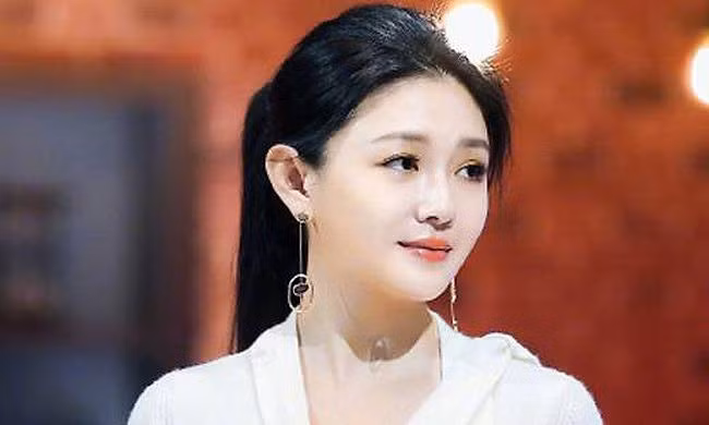 Từ Hy Viên phủ nhận mọi cáo buộc từ gia đình chồng cũ. Ảnh: Sohu. Từ Hy Viên phủ nhận mọi cáo buộc từ gia đình chồng cũ. Ảnh: Sohu.