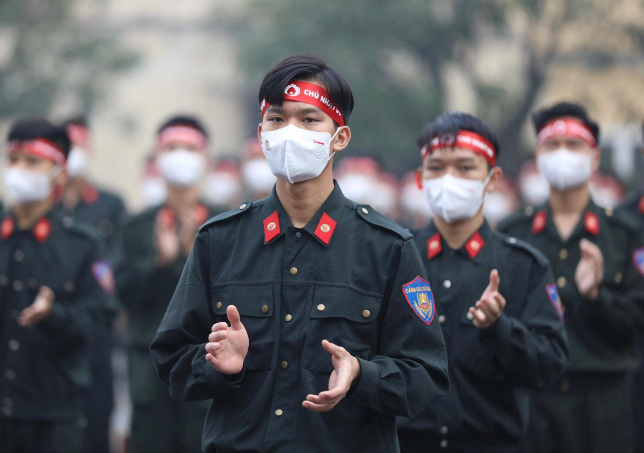 Những người tham dự đều tuân thủ yêu cầu đeo khẩu trang, thực hiện nghiêm quy tắc 5K của Bộ Y tế.