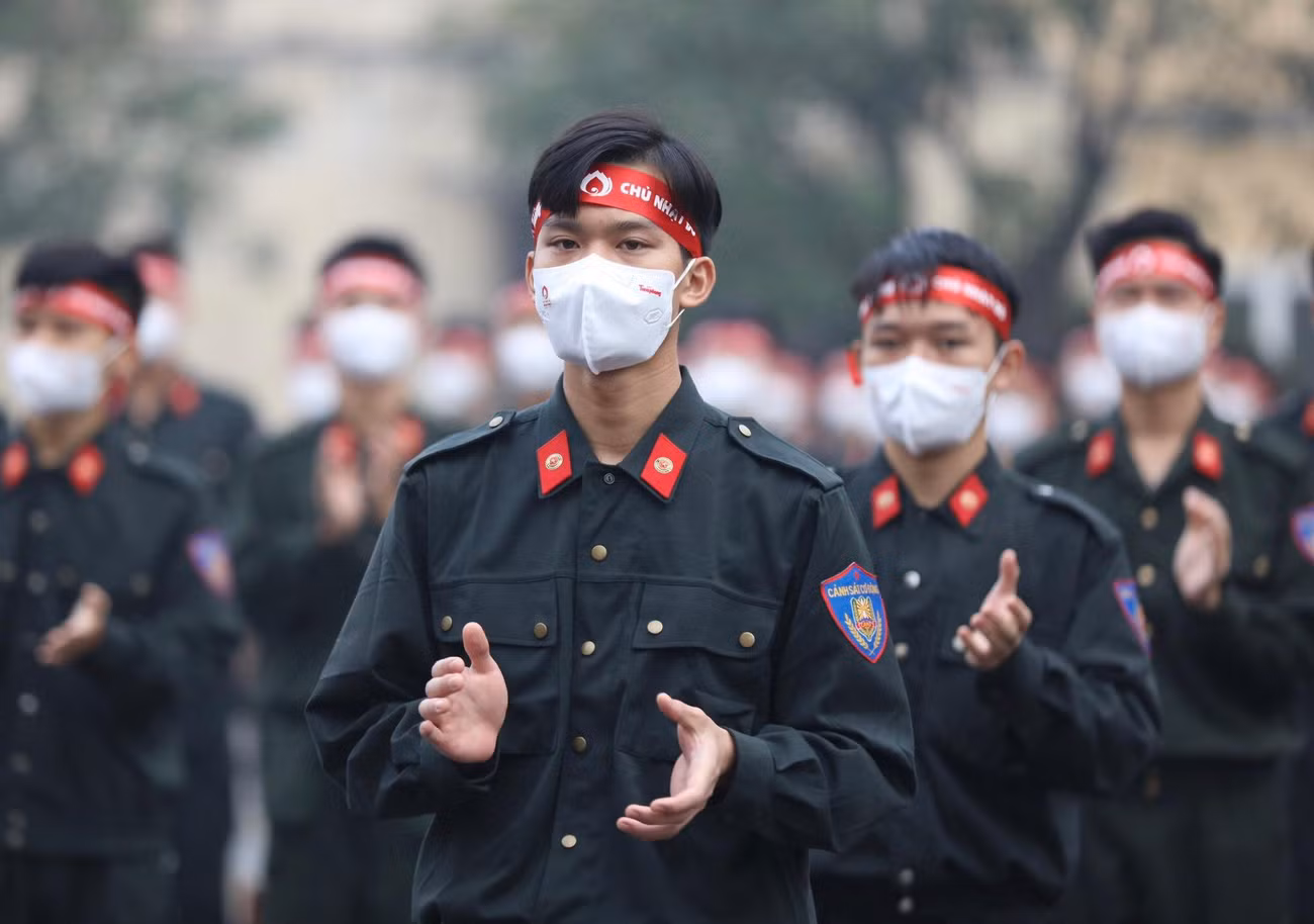Những người tham dự đều tuân thủ yêu cầu đeo khẩu trang, thực hiện nghiêm quy tắc 5K của Bộ Y tế.