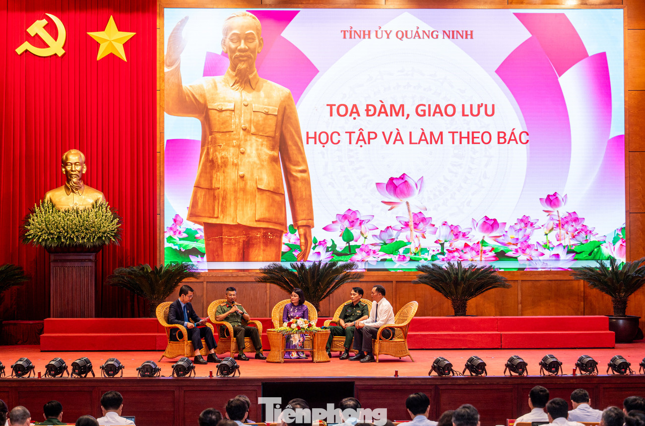 Nhiều tấm gương điển hình cho phong trào "Học và làm theo lời Bác" được tuyên dương tại Hội nghị. Ảnh: Quốc Nam. Nhiều tấm gương điển hình cho phong trào "Học và làm theo lời Bác" được tuyên dương tại Hội nghị. Ảnh: Quốc Nam.