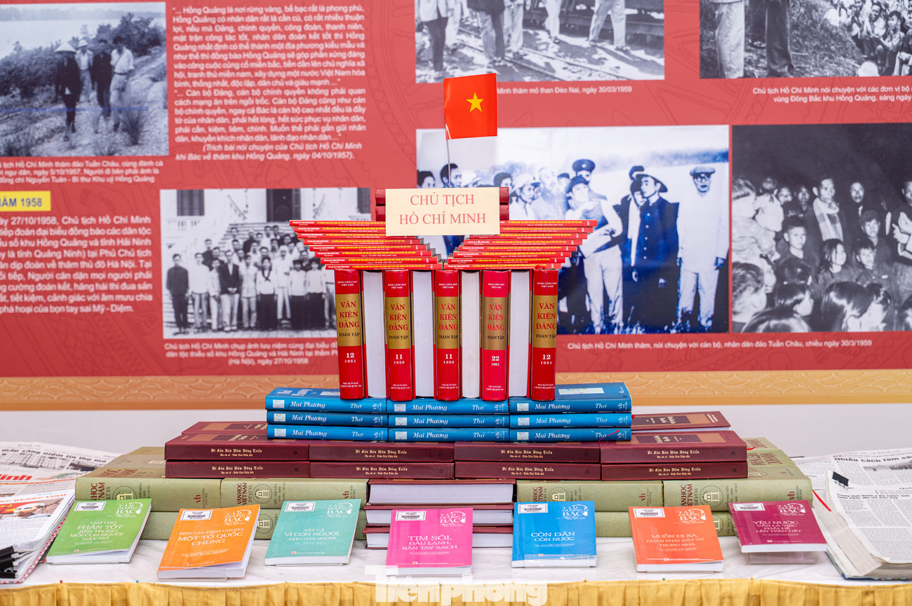 Nhân dịp này, Quảng Ninh tổ chức trưng bày nhiều sách, báo, hiện vật về Chủ tịch Hồ Chí Minh với Chính quyền, Đảng bộ và Nhân dân các dân tộc tỉnh Quảng Ninh. Nhân dịp này, Quảng Ninh tổ chức trưng bày nhiều sách, báo, hiện vật về Chủ tịch Hồ Chí Minh với Chính quyền, Đảng bộ và Nhân dân các dân tộc tỉnh Quảng Ninh.