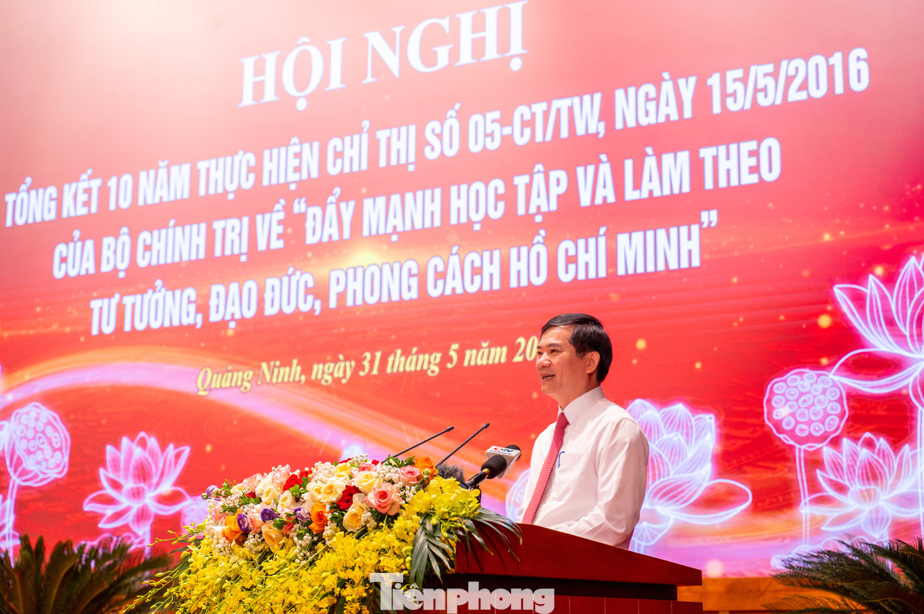 Ông Vũ Quyết Tiến - Phó Bí thư Tỉnh ủy Quảng Ninh, cho rằng việc "Học tập và làm theo lời Bác" cần phải thường xuyên hơn. Ảnh: Quốc Nam. Ông Vũ Quyết Tiến - Phó Bí thư Tỉnh ủy Quảng Ninh, cho rằng việc "Học tập và làm theo lời Bác" cần phải thường xuyên hơn. Ảnh: Quốc Nam.