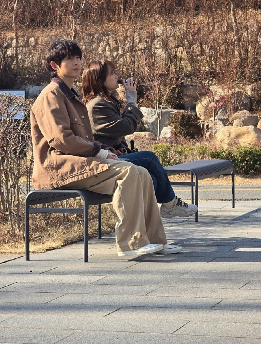 My Youth kể về chuyện tình lãng mạn giữa Seon Woo Hae, một chàng trai bắt đầu cuộc sống bình thường muộn hơn những người khác và Seong Je Yeon, người phụ nữ phải phá vỡ sự bình yên của mối tình đầu để đạt được thành công.