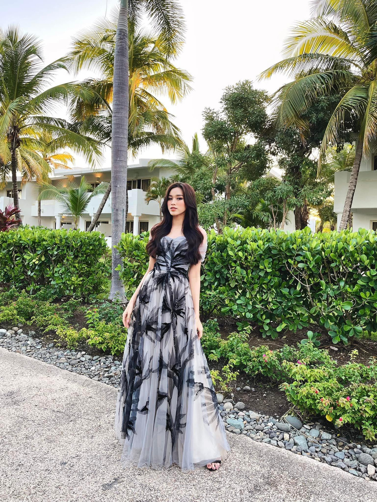 Sau 4 ngày nhập cuộc ở Miss World, Đỗ Thị Hà rất tự tin và tràn đầy năng lượng thể hiện bản thân ở sân chơi nhan sắc lớn nhất thế giới.