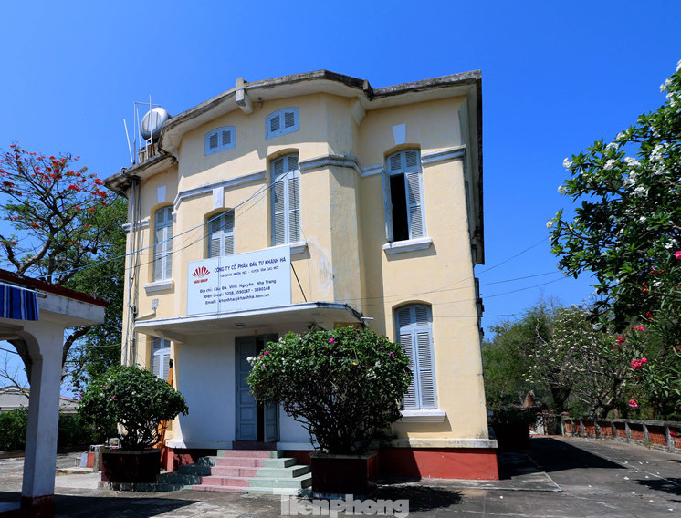 Một biệt thự được sử dụng để làm văn phòng Công ty Khánh Hà Di tích lầu Bảo Đại bị phá nát để làm biệt thự nghỉ dưỡng ảnh 2