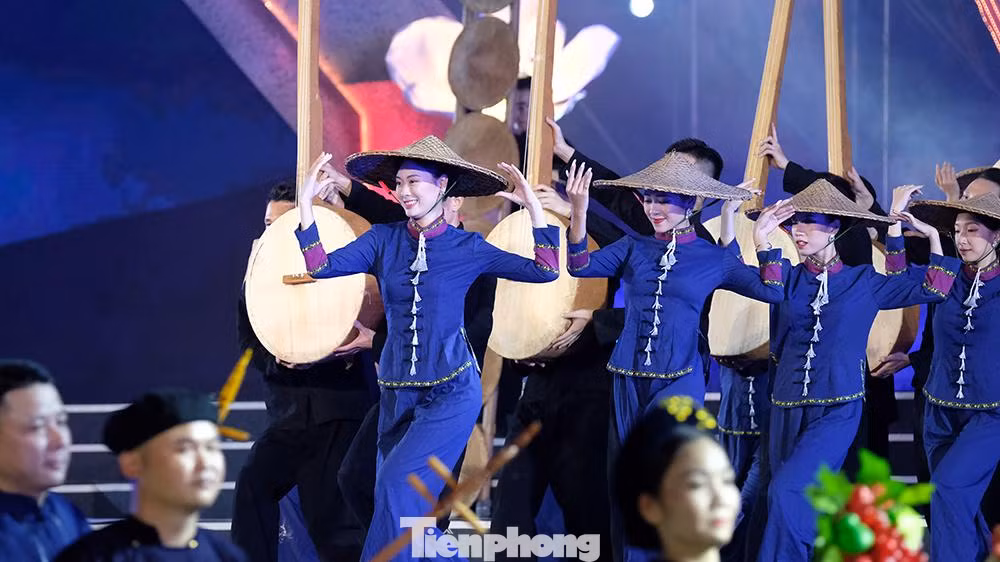 Then là sự hòa quyện của nghệ thuật diễn xướng và văn hóa tâm linh.